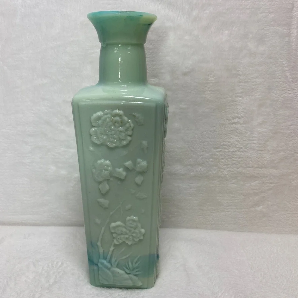 VTG 1972 Jim Beam Empty Jadeite Green Milk Glass Decanter Vase Barware Man‎ Cave